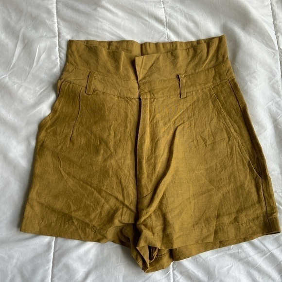 Le Lis Pants - Le Lis High Waisted Mustard Shorts